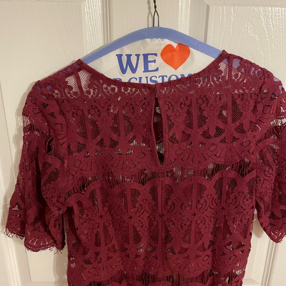 Maroon Lace Bcbgeneration Top - image 4
